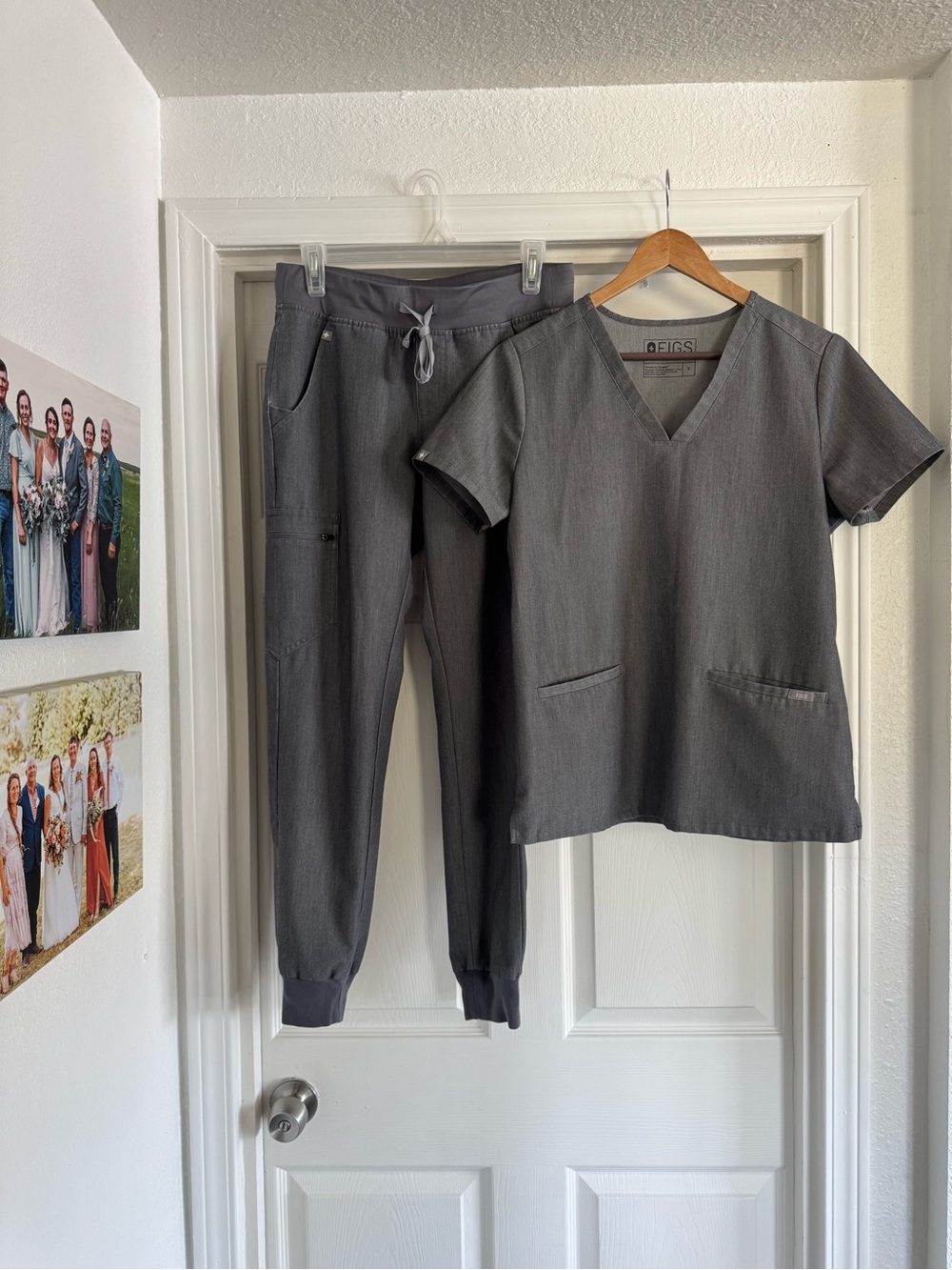 Figs Gray Scrub Top & Jogger Pants Set, Size Small